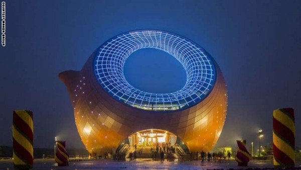 teapot-building-china-super